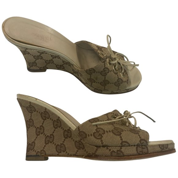 VTG Gucci Monogram Wedges - Picture 3 of 3